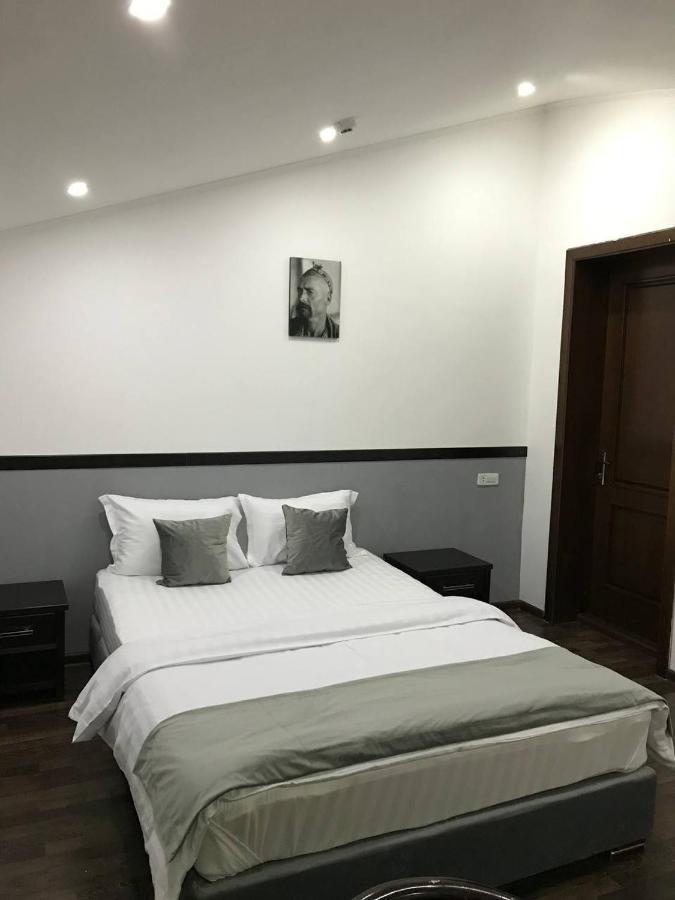 Ikan Registon Hotel Samarkand Exterior photo